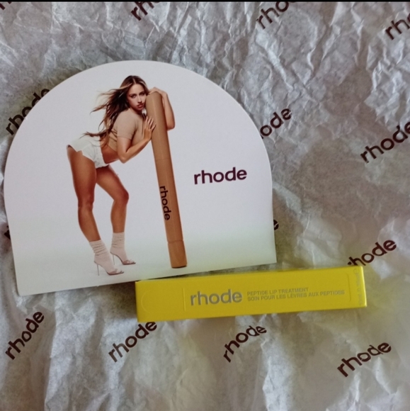 Rhode Peptide Lip Treatment Passion Fruit - Picture 1 of 3